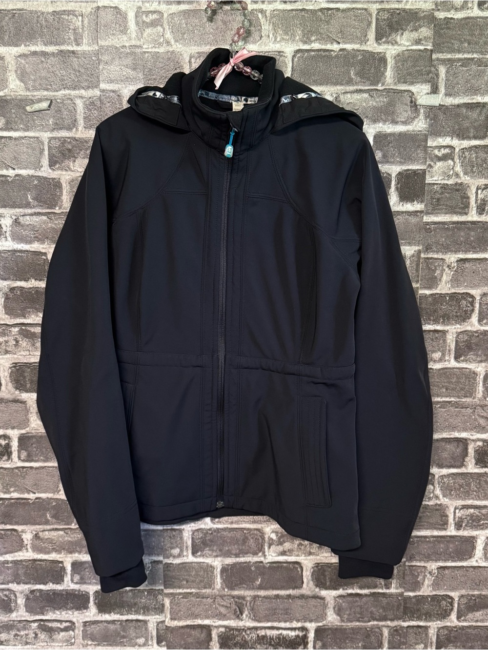 Lululemon soft shell coat black